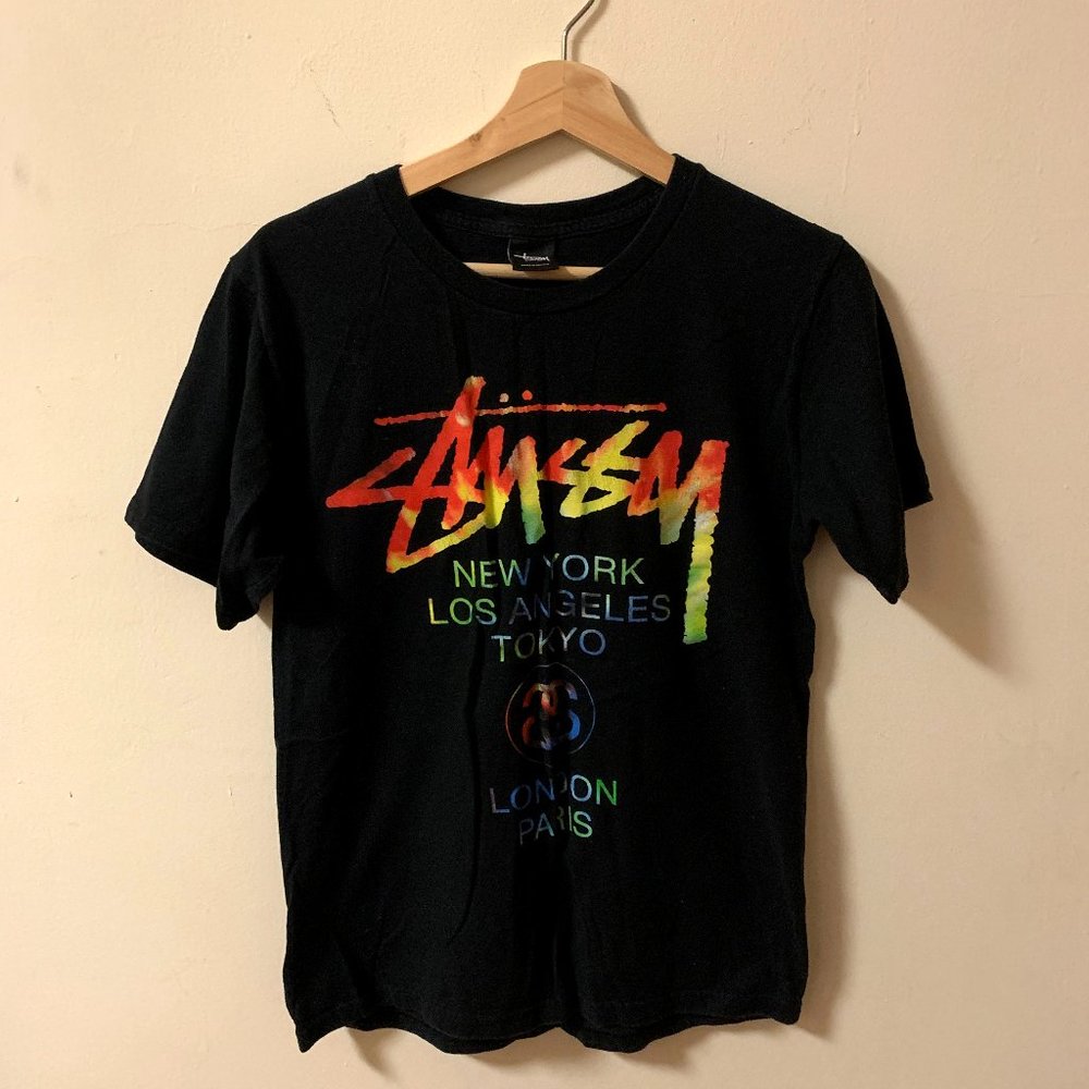 STUSSY T-Shirt Y2K Hood Tour Cities Black Size Small Tie Dye Rainbow
